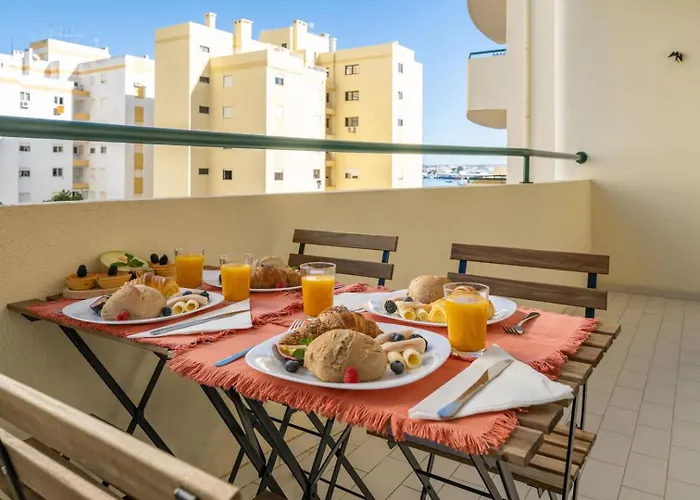 Balcony In By Hostwise