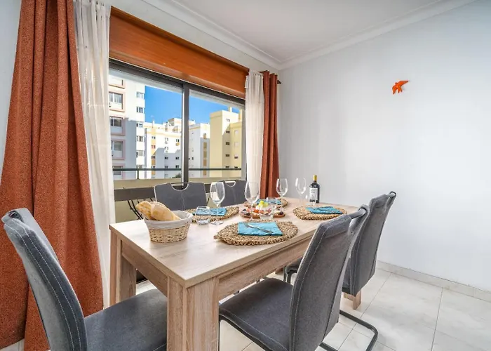 Appartement Balcony In By Hostwise Portimão