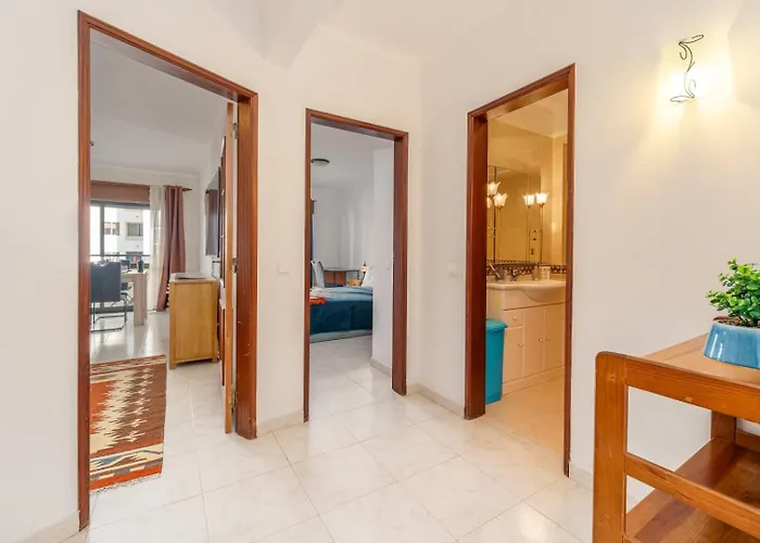 Balcony In By Hostwise Appartement