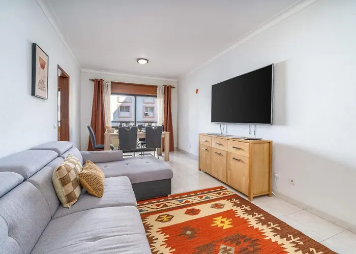 Апартаменты Balcony In By Hostwise