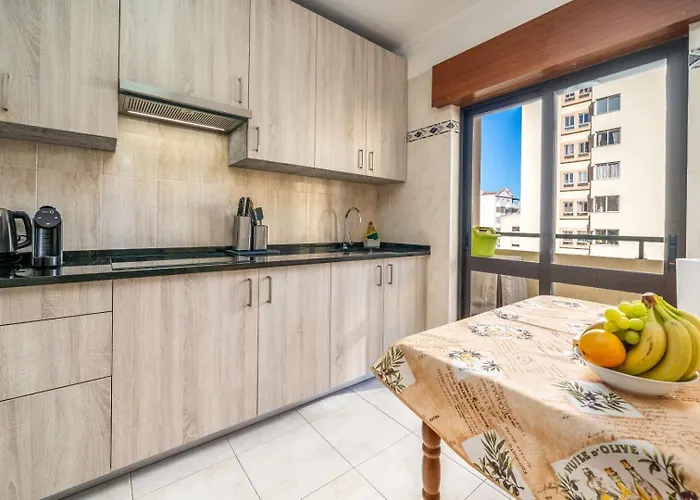 Апартаменты Balcony In By Hostwise