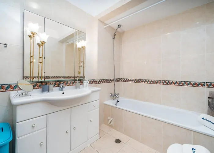 Апартаменты Balcony In By Hostwise *