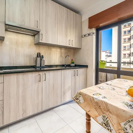 Appartamento Balcony In By Hostwise